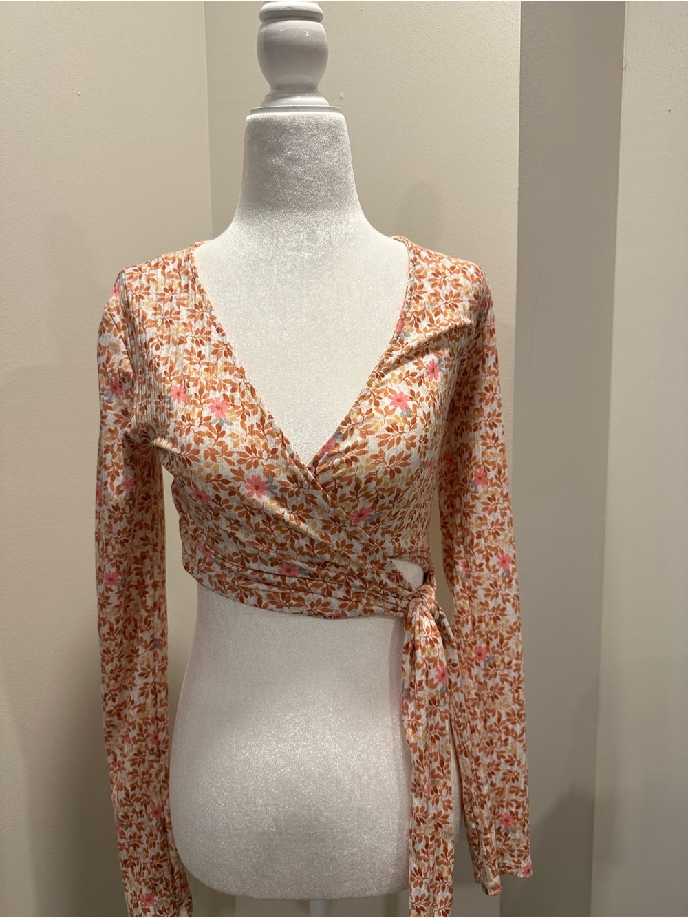 Antistar Floral Ribbed Wrap Crop Top Long Sleeve Tie Waist Small - Picture 4 of 10